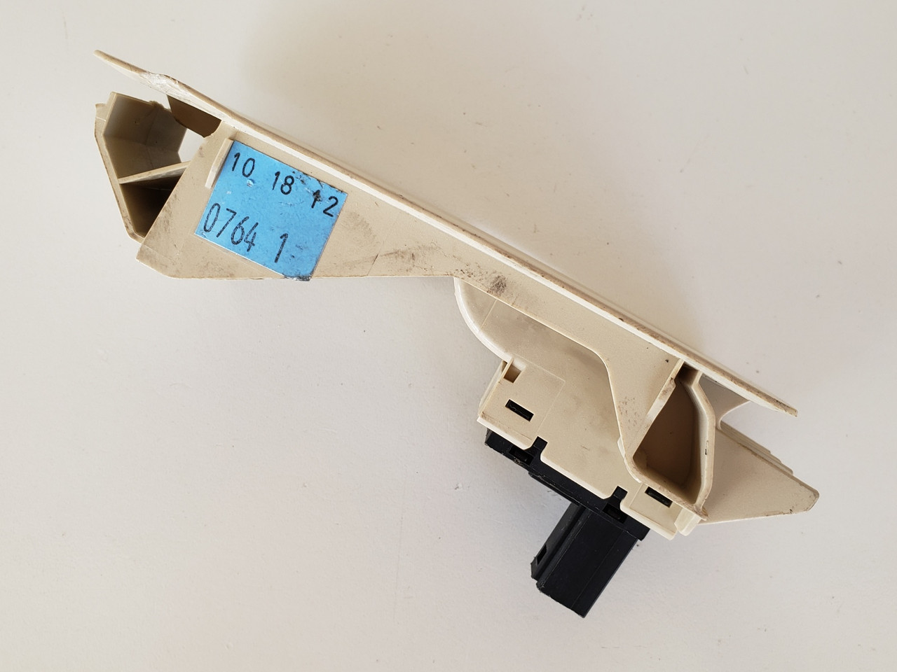 15-19 Volkswagen 5K0 959 855 Right Front Passenger Lock Switch OEM 15-19 Volkswagen 5K0 959 855 Right Front Passenger Lock Switch OEM