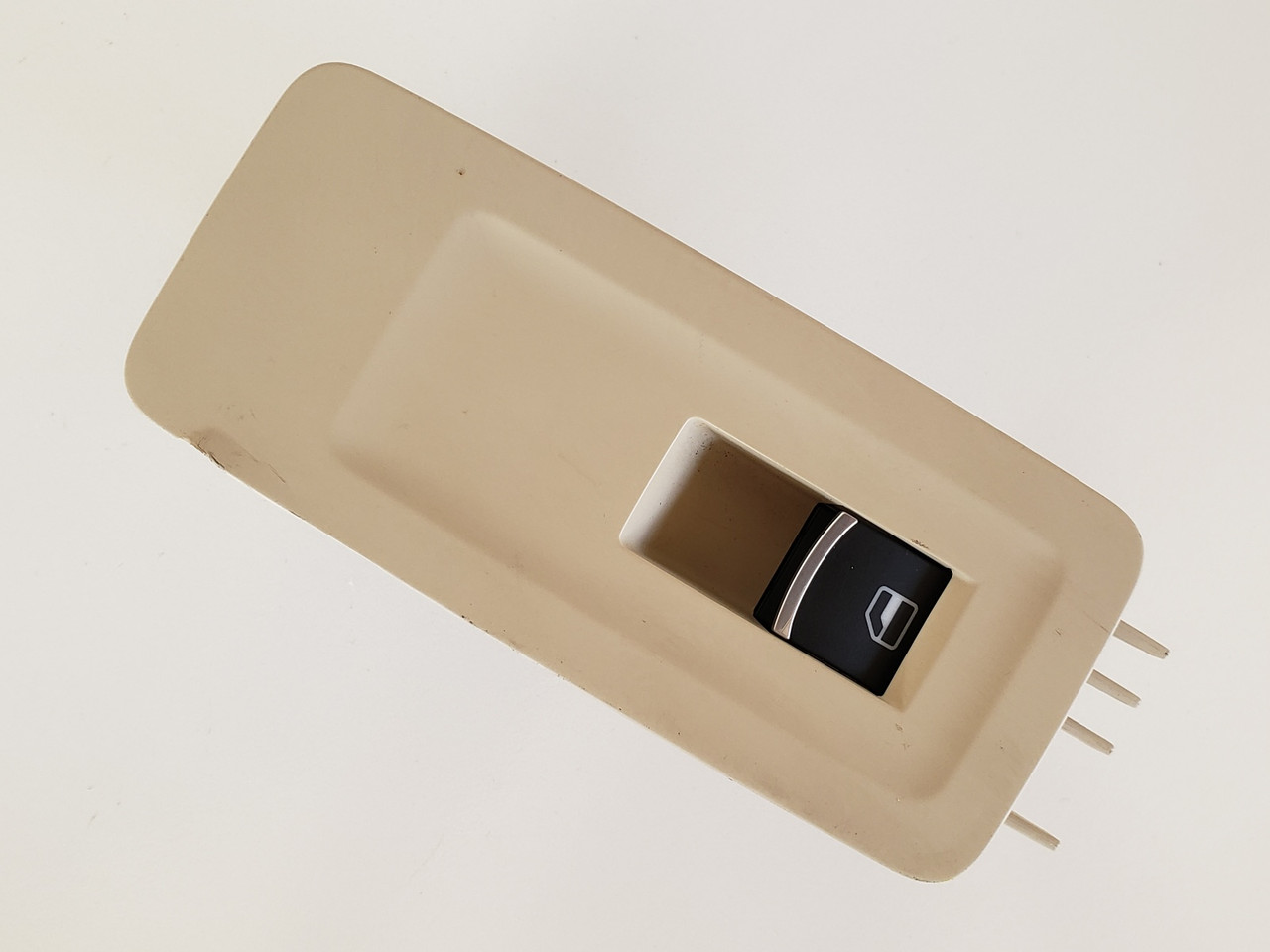 15-19 Volkswagen 5K0 959 855 Right Front Passenger Lock Switch OEM 15-19 Volkswagen 5K0 959 855 Right Front Passenger Lock Switch OEM