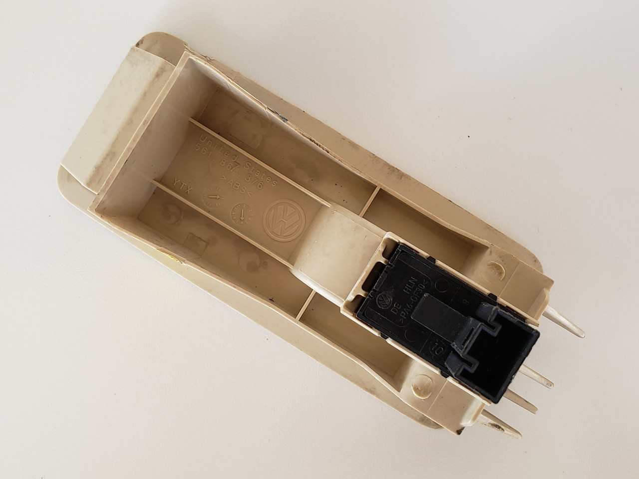 15-19 Volkswagen 5K0 959 855 Right Front Passenger Lock Switch OEM 15-19 Volkswagen 5K0 959 855 Right Front Passenger Lock Switch OEM