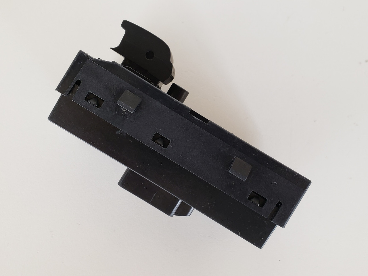 16-18 Chevy Cruze 13408446 Left & Right Rear Passenger Window Switch OEM 16-18 Chevy Cruze 13408446 Left & Right Rear Passenger Window Switch OEM