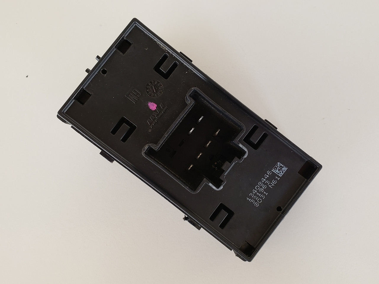 16-18 Chevy Cruze 13408446 Left & Right Rear Passenger Window Switch OEM 16-18 Chevy Cruze 13408446 Left & Right Rear Passenger Window Switch OEM