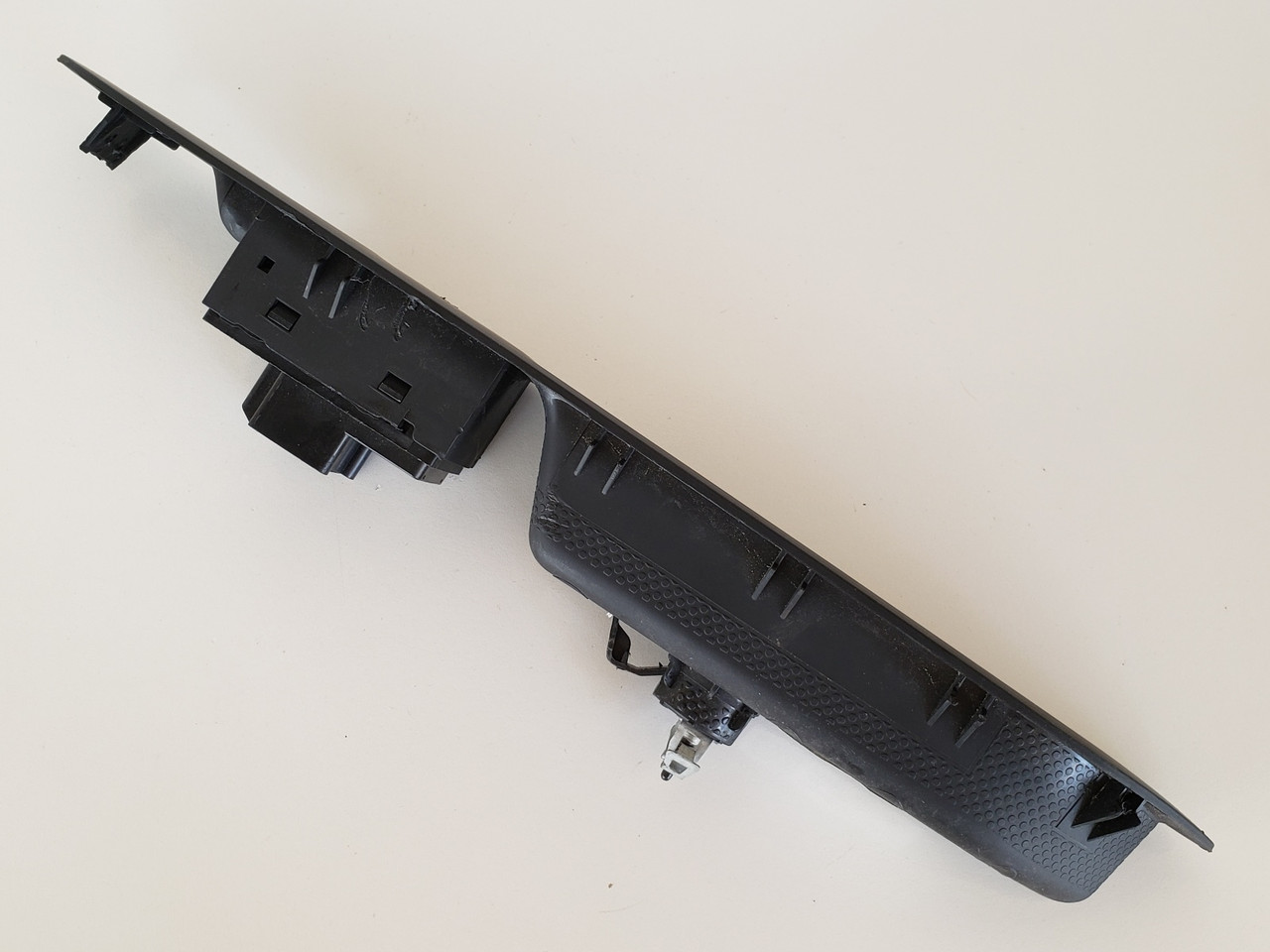 17-20 Chevy Trax 22915112 Right Rear Passenger Window Switch OEM 17-20 Chevy Trax 22915112 Right Rear Passenger Window Switch OEM