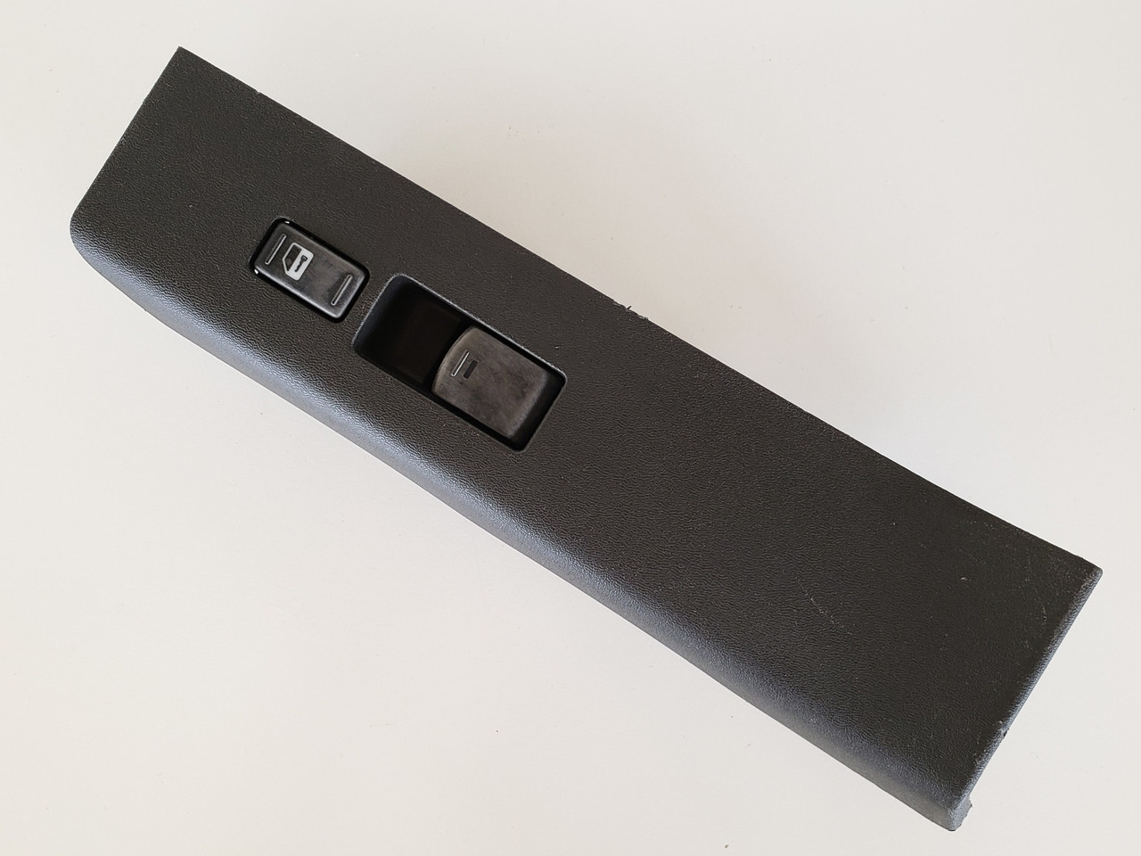 05-06 Nissan Xterra 25411 2L00A Right Front Passenger Window Switch OEM