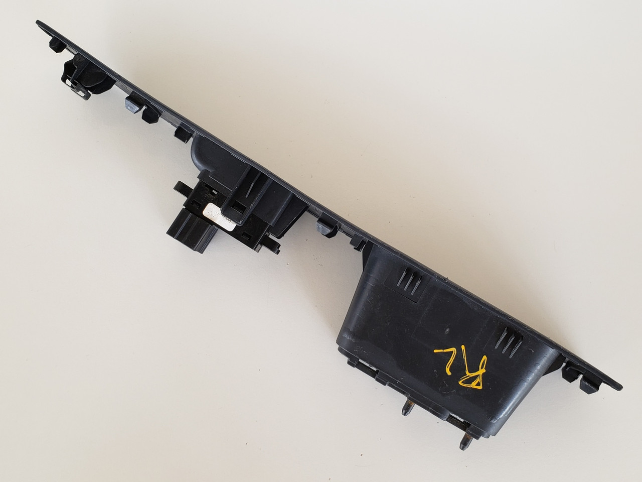 07-12 Nissan Sentra 25421-ET000 Left Rear Passenger Window Switch OEM