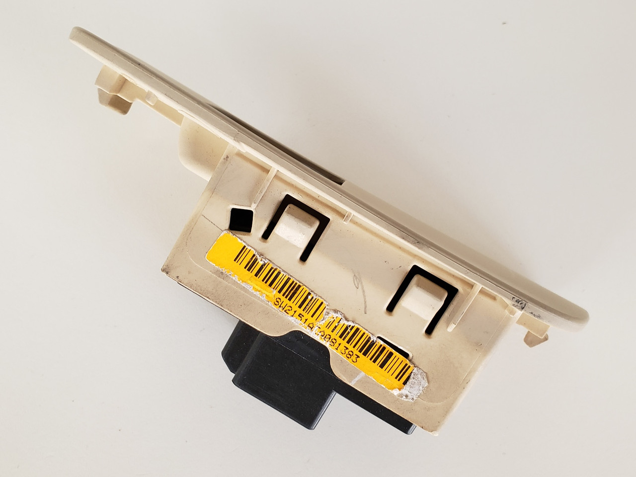 14-15 Buick Lacross 9060225 Left Rear Passenger Window Switch OEM 14-15 Buick Lacross 9060225 Left Rear Passenger Window Switch OEM