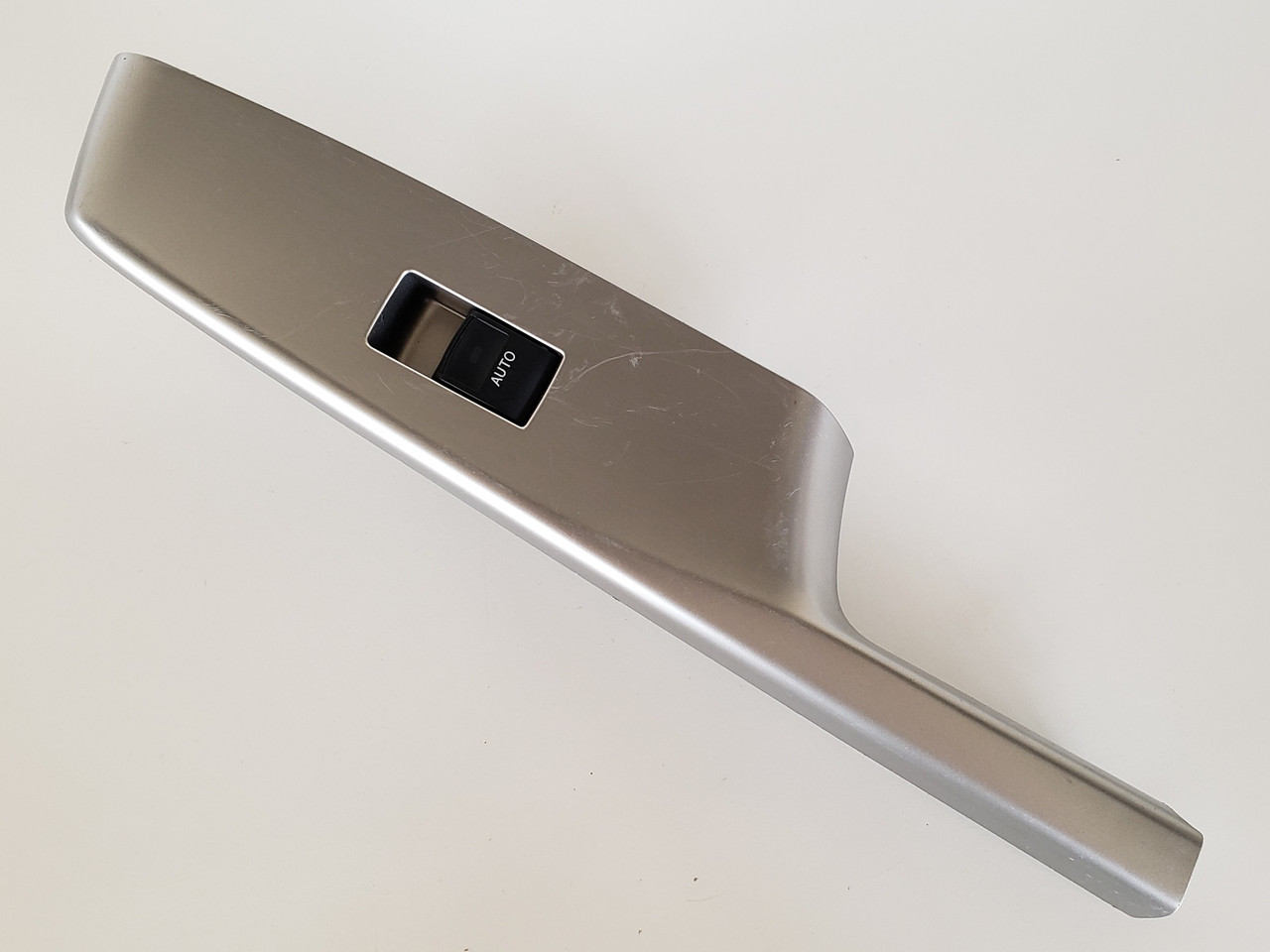 10-14 Toyota Prius 74271-47070 Right Rear Passenger Window Switch OEM 10-14 Toyota Prius 74271-47070 Right Rear Passenger Window Switch OEM