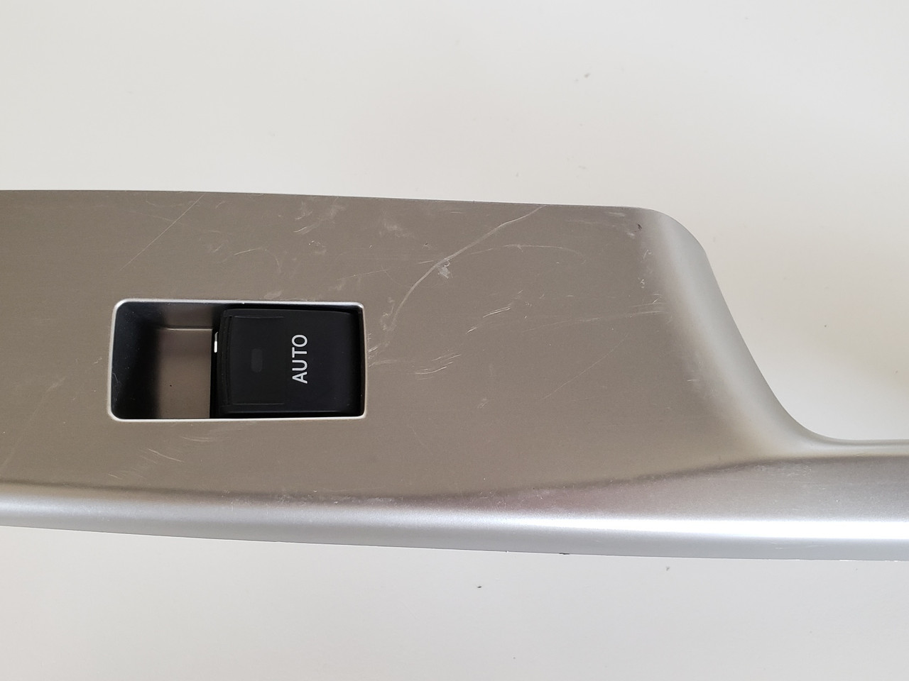 10-14 Toyota Prius 74271-47070 Right Rear Passenger Window Switch OEM 10-14 Toyota Prius 74271-47070 Right Rear Passenger Window Switch OEM