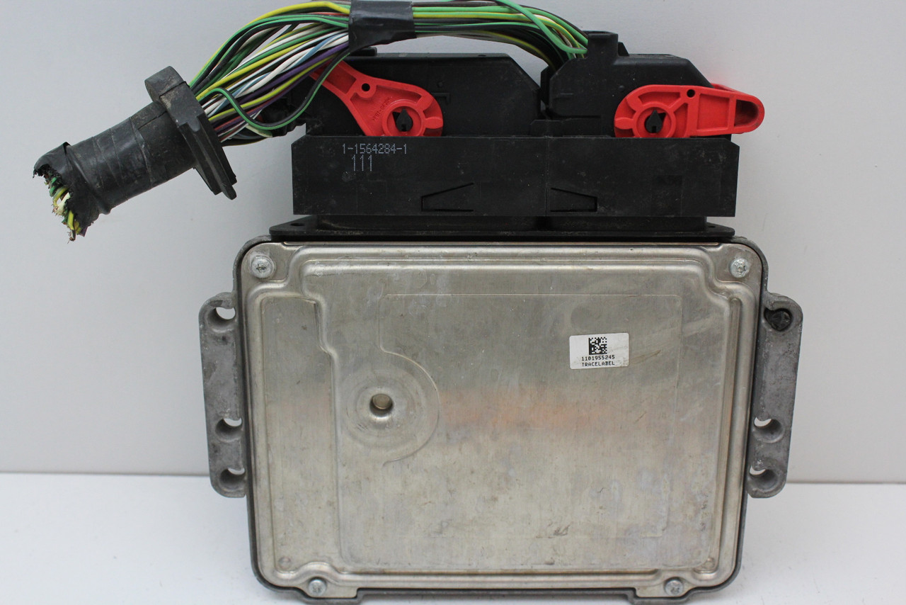 12 13 Ford Focus CM5A-12A650-ATD Computer Brain Engine Control ECU ECM Module 12 13 Ford Focus CM5A-12A650-ATD Computer Brain Engine Control ECU ECM Module