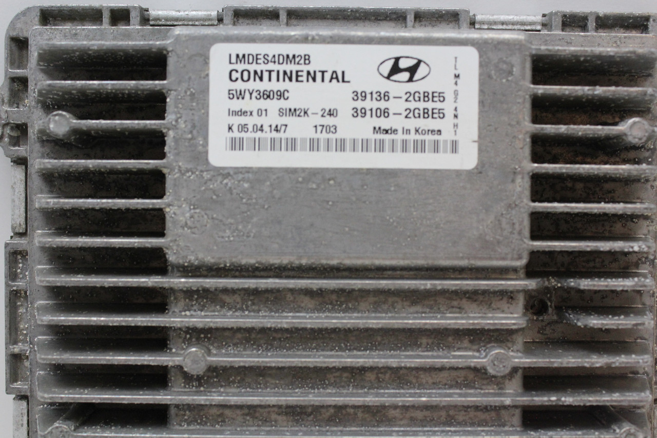 14 15 Hyundai Tucson 2.4L 39106-2GBE5 Computer Engine Control ECU ECM EBX Module 14 15 Hyundai Tucson 2.4L 39106-2GBE5 Computer Engine Control ECU ECM EBX Module