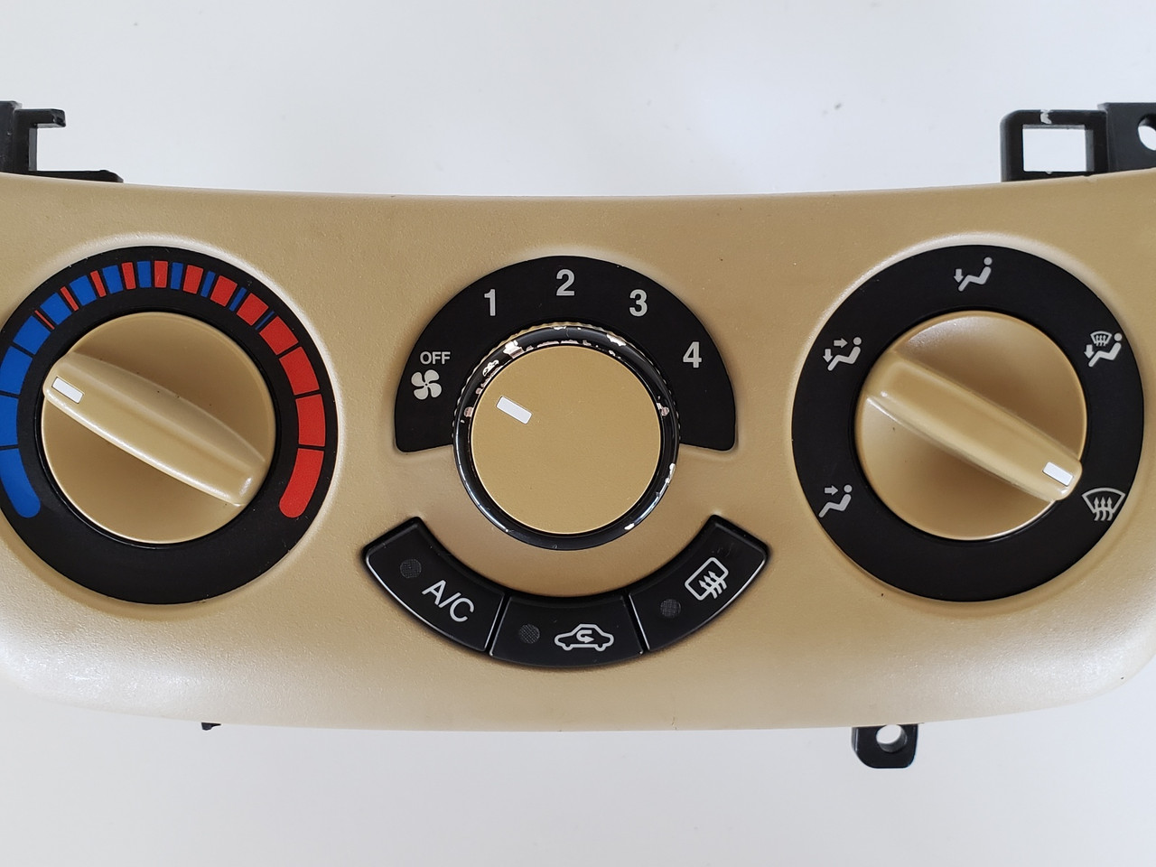 07-11 Chevy Aveo 96437334 Climate Control Panel Temperature Unit A/C Heater