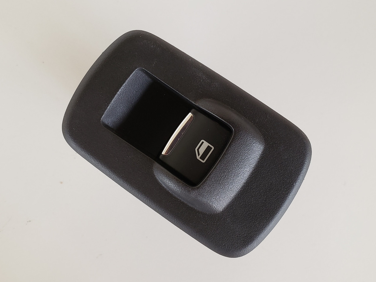 10-12 Ford Taurus BB5T-14529-ABW Left & Right Rear Passenger Window Switch OEM 10-12 Ford Taurus BB5T-14529-ABW Left & Right Rear Passenger Window Switch OEM