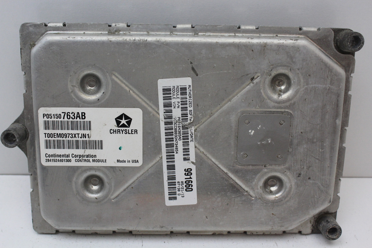 2013 13 Chrysler 200 2.4L P68164365AD Computer Engine Control ECU ECM Module