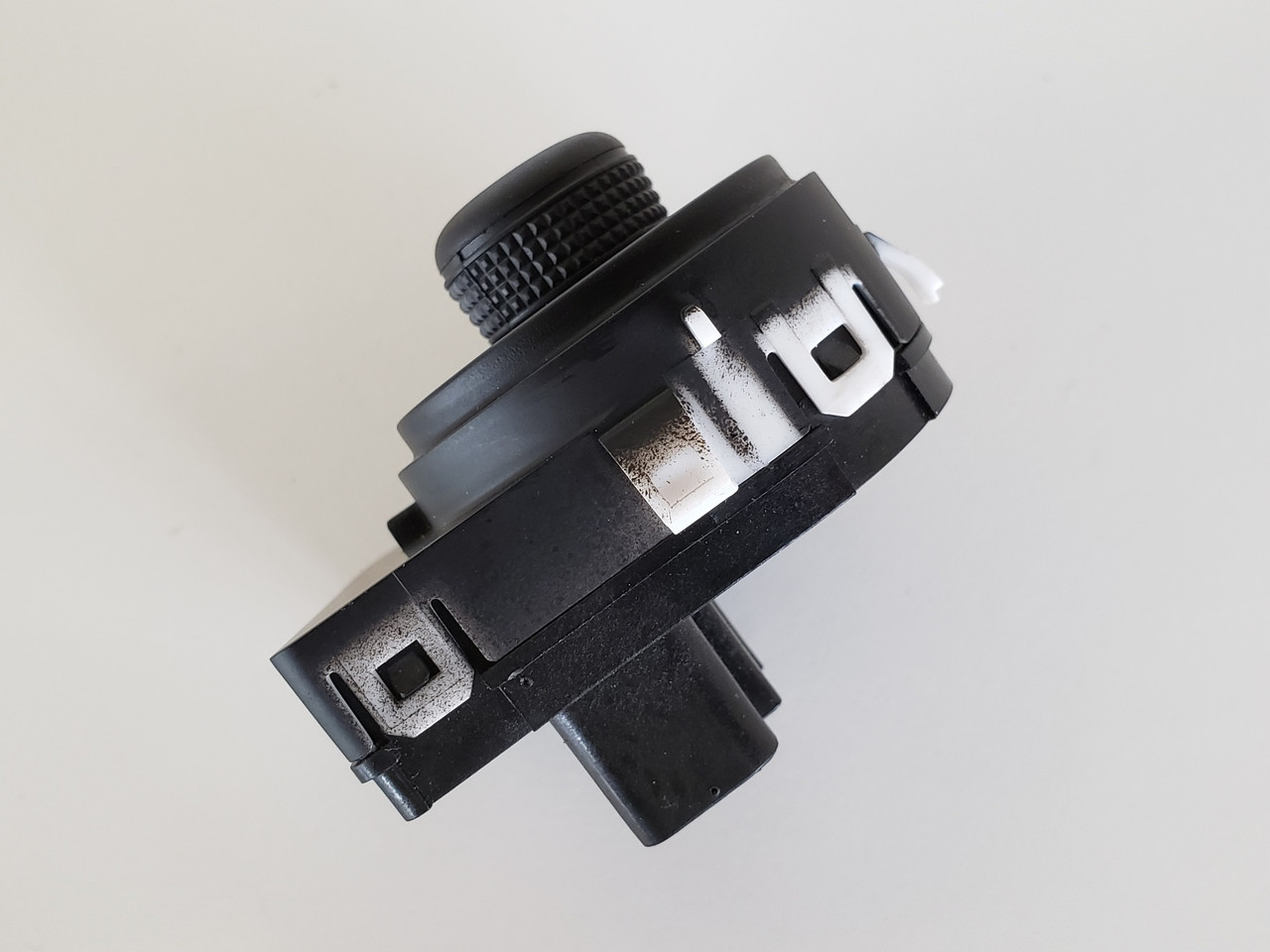 14-16 Chevrolet Malibu 25872074 Drivers Side Left Master Mirror Switch OEM 14-16 Chevrolet Malibu 25872074 Drivers Side Left Master Mirror Switch OEM