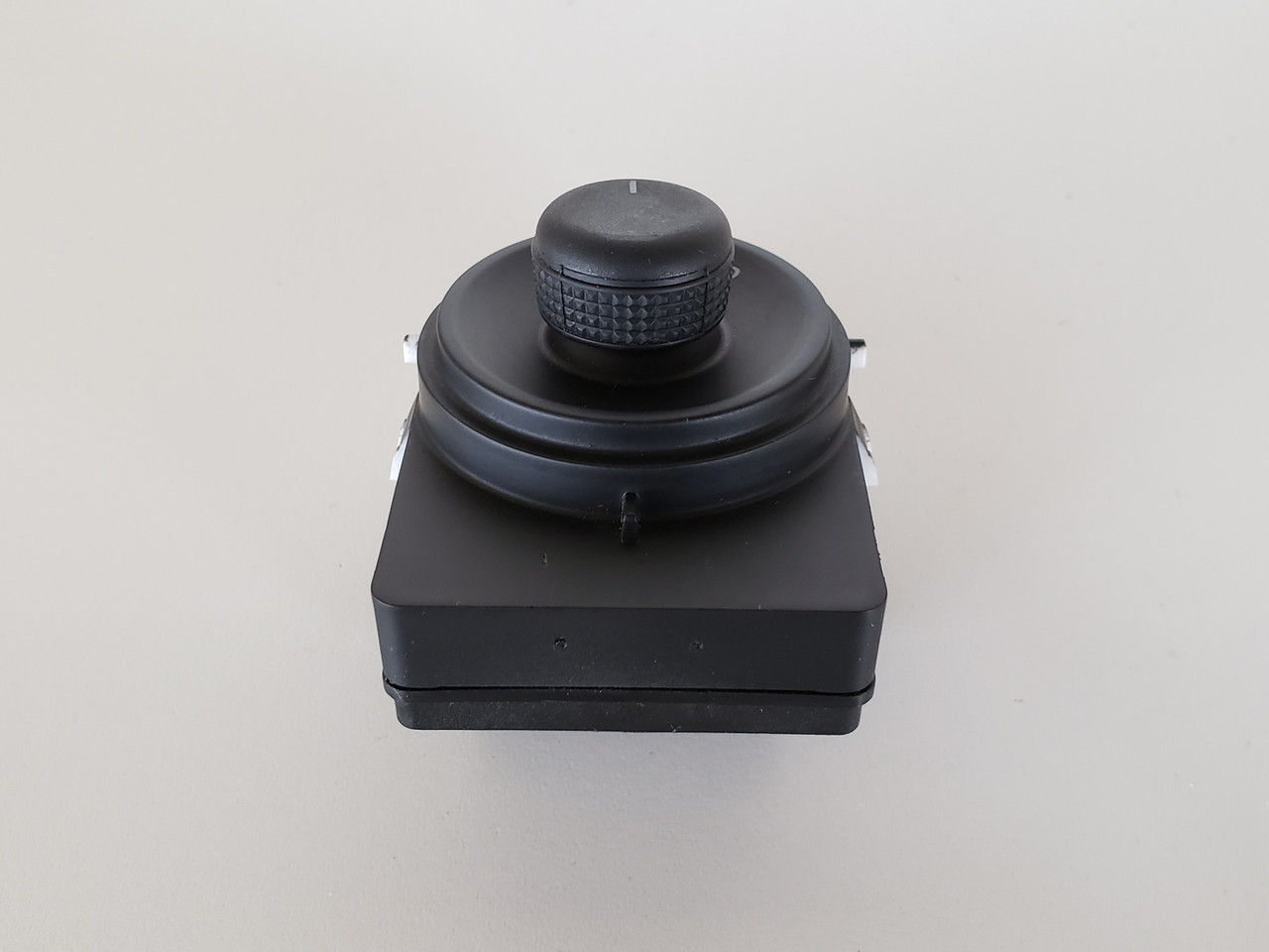 14-16 Chevrolet Malibu 25872074 Drivers Side Left Master Mirror Switch OEM 14-16 Chevrolet Malibu 25872074 Drivers Side Left Master Mirror Switch OEM