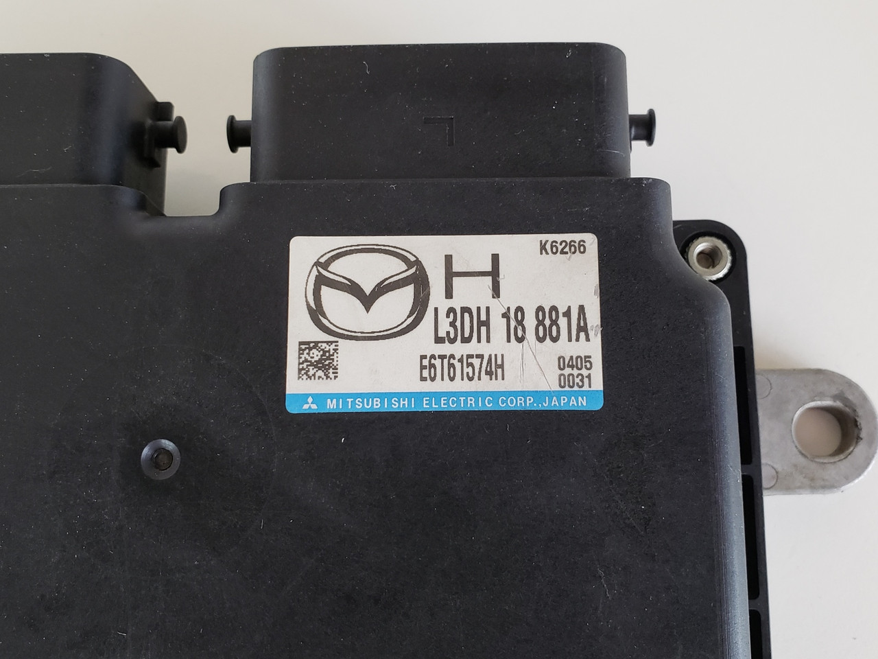 2010 Mazda 5 L3DH 18 881A Computer Brain Engine Control ECU ECM EBX Module