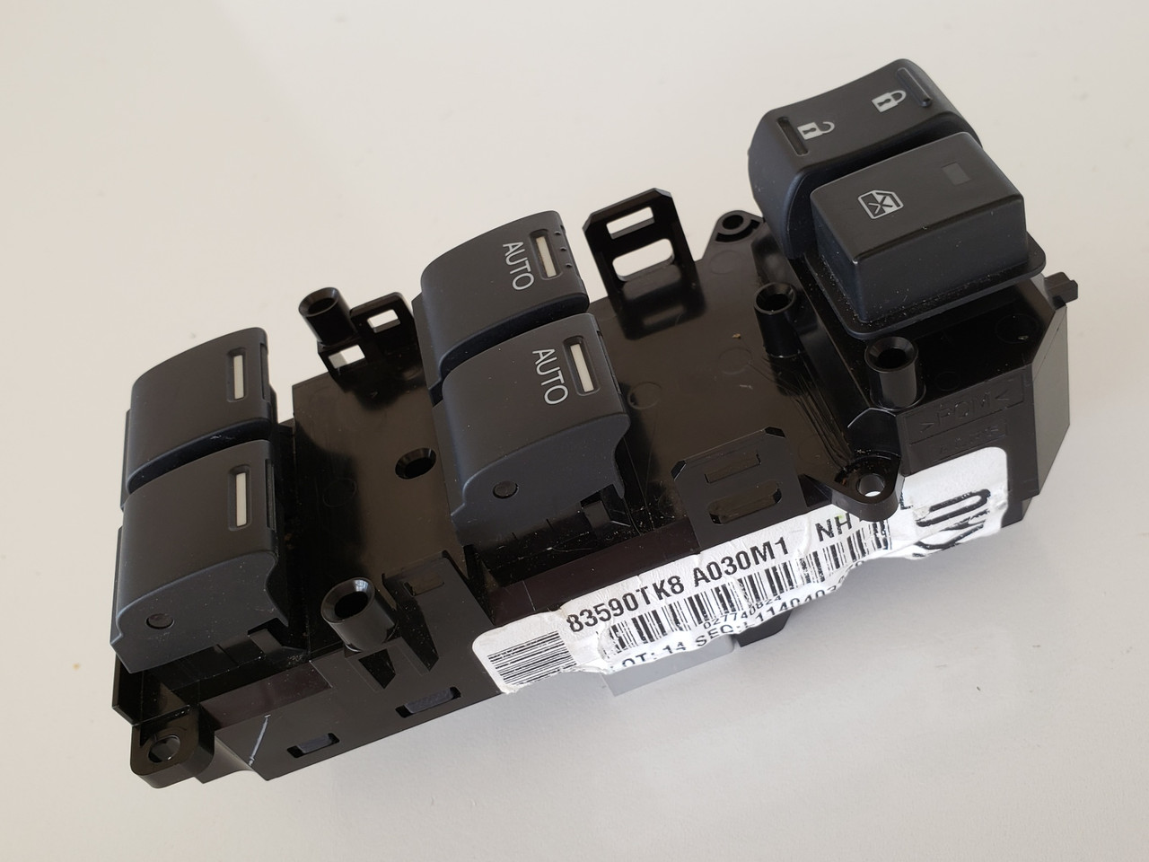 14-17 Honda Odyssey 35750-TK8-A31 Drivers Side Left Master Window Switch OEM 14-17 Honda Odyssey 35750-TK8-A31 Drivers Side Left Master Window Switch OEM