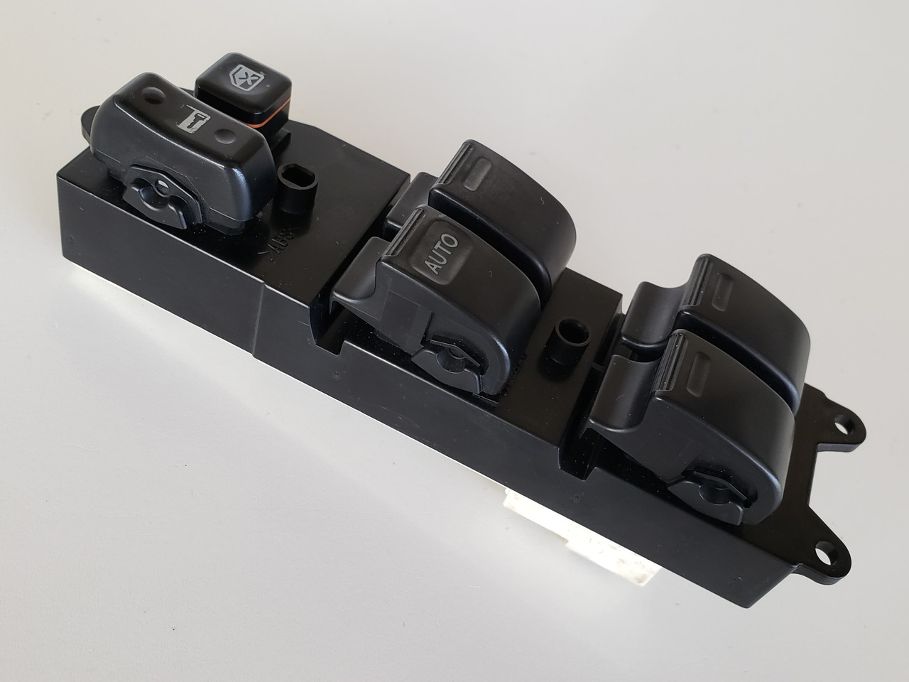 エルモ 第3弾リリース オリジナル商品も！グッズ情報公開 3/26(火)より開催