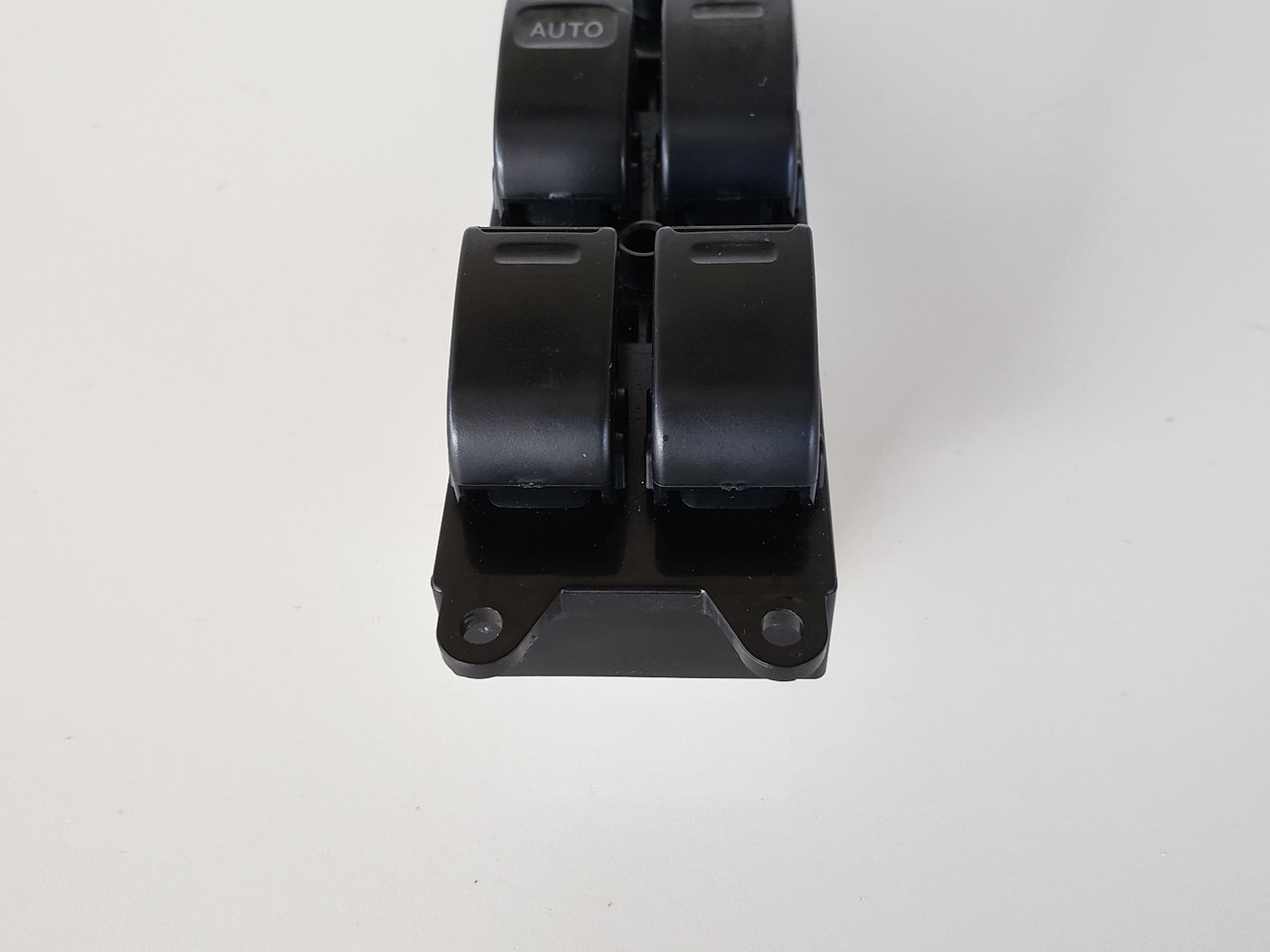 97-01 Toyota Camry 84820-60090 Drivers Side Left Master Window