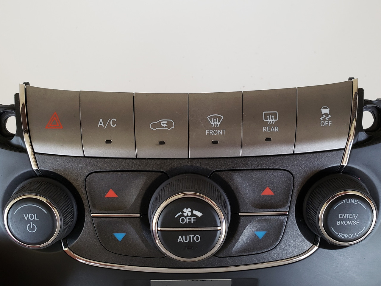 15-17 Dodge Journey 5RG431X9AA Audio Climate Control Panel Temp