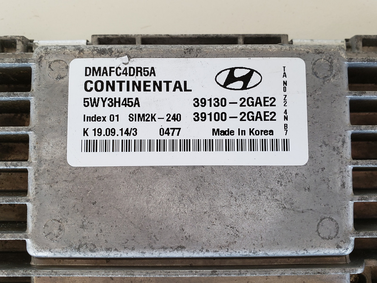 2013-2016 Santa Fe 39100-2GAE2 Computer Brain Engine Control ECU ECM EBX Module