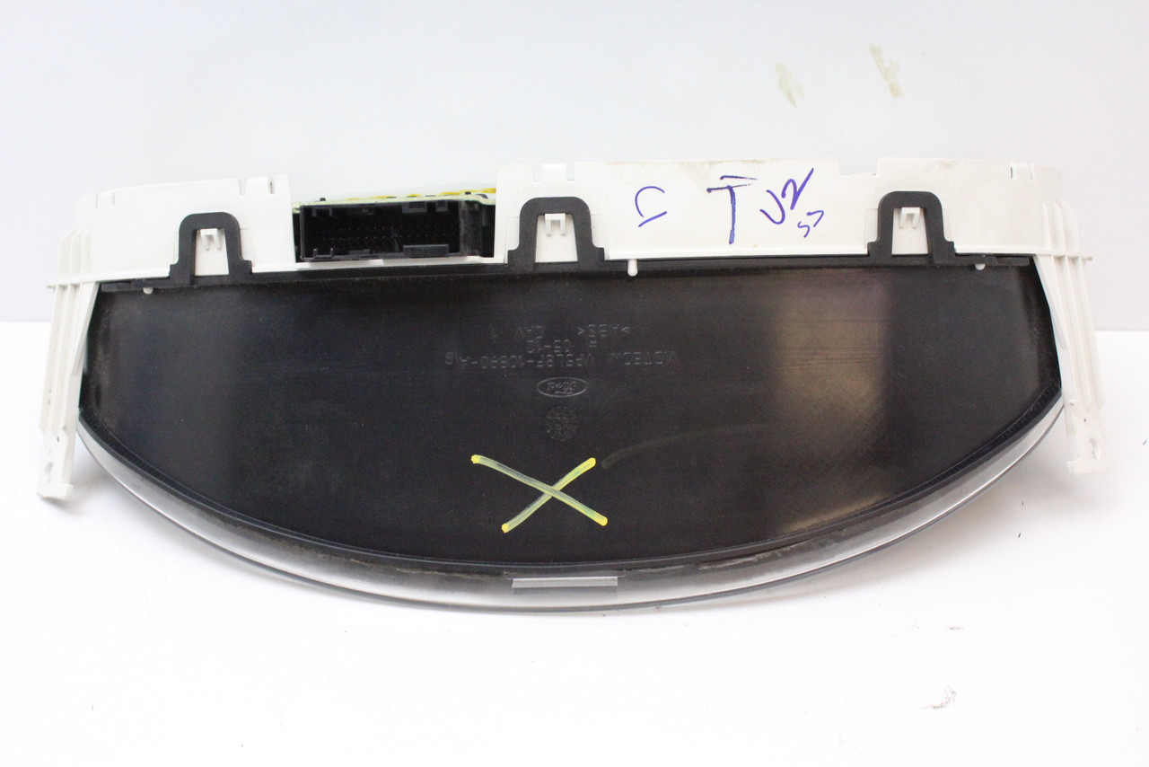 2005 Ford Escape 5L8T-10849-AG Speedometer Head Instrument Cluster Gauges 74K