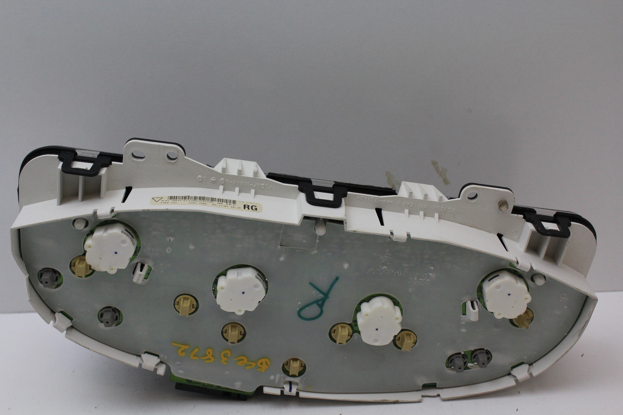 2005 Ford Escape 5L8T-10849-AG Speedometer Head Instrument Cluster Gauges 74K