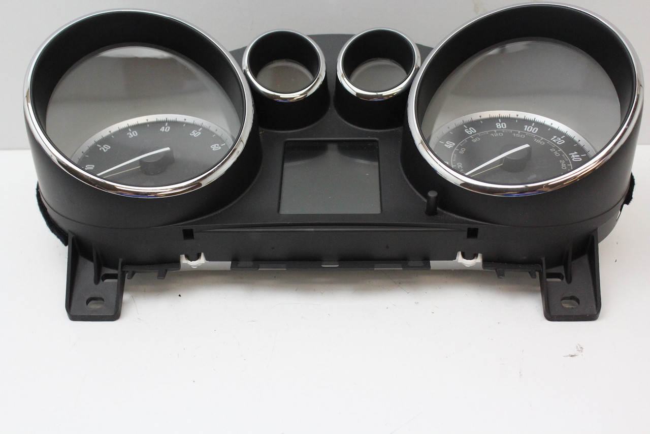 14-15 Buick Verano 22993180 Speedometer Head Instrument Cluster Gauges 67K