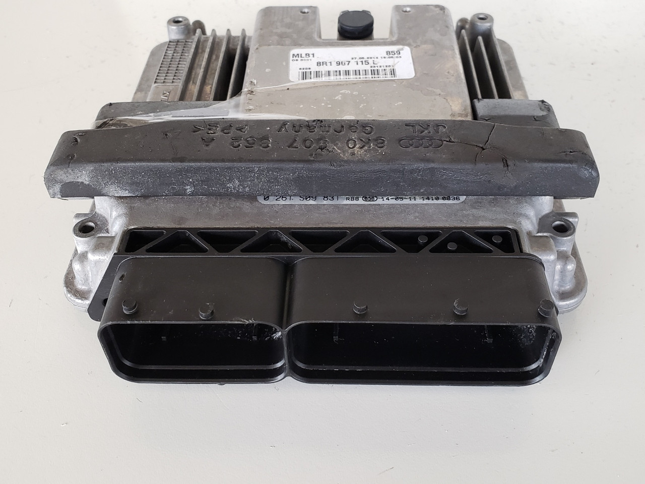 2013-2015 Audi Q5 8R1 907 115 L Computer Brain Engine Control ECU ECM EBX Module