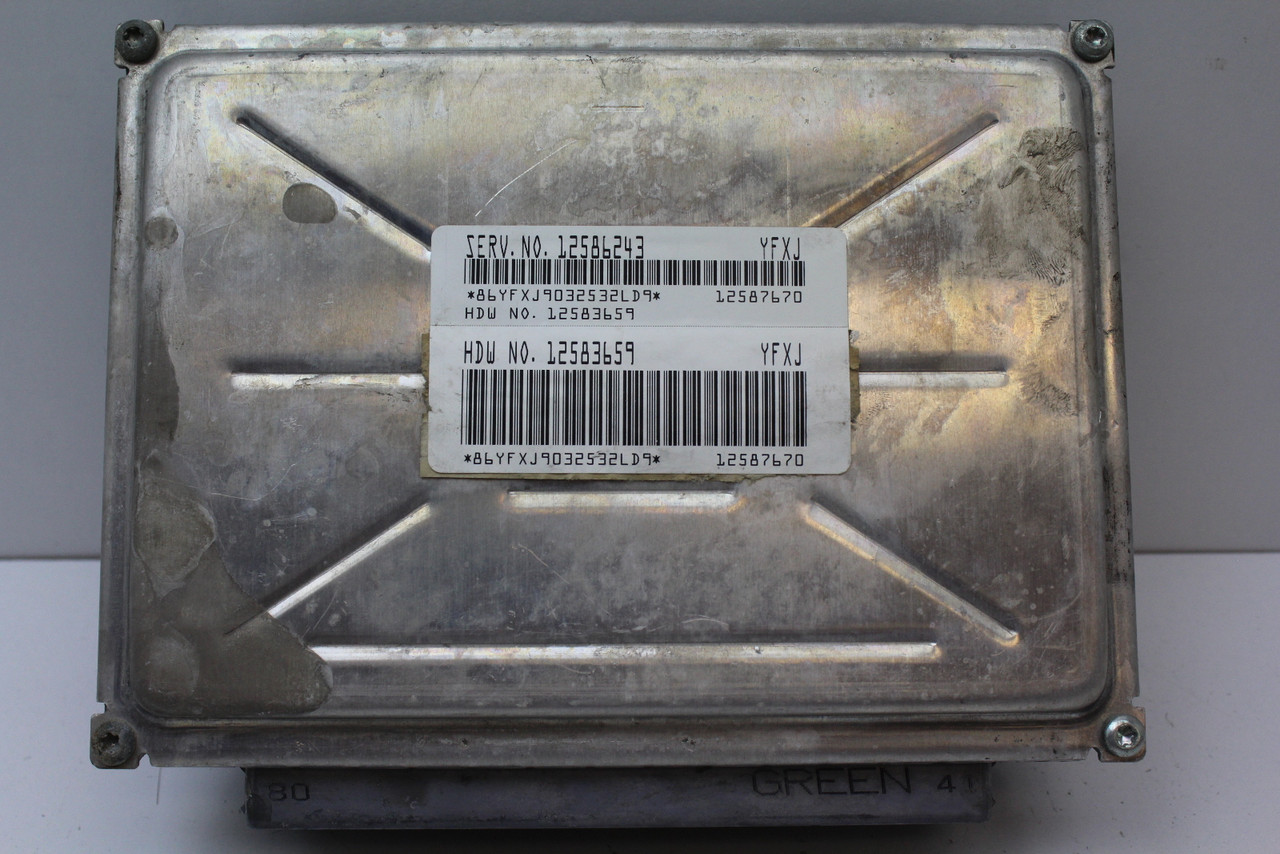 2004 Chevrolet S10 S-10 Blazer 12586243 Computer Engine Control ECU ECM Module