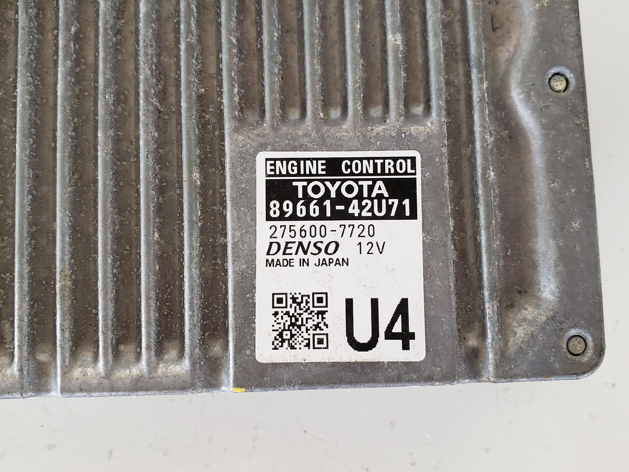 2015 Toyota Rav4 89661-42U71 Computer Brain Engine Control