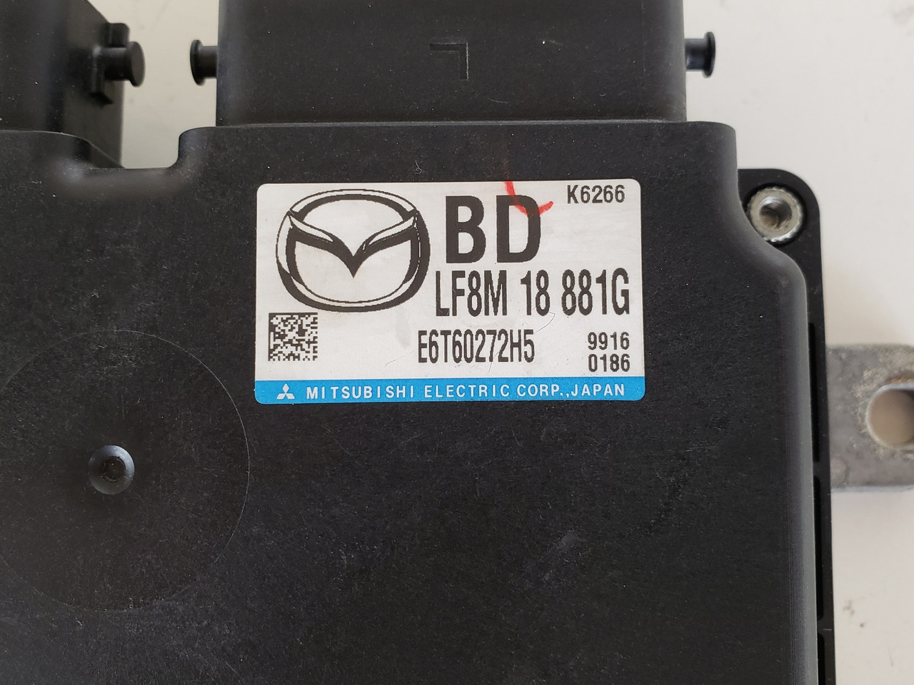 2010 Mazda 3 LF8M 18 881G Computer Brain Engine Control ECU