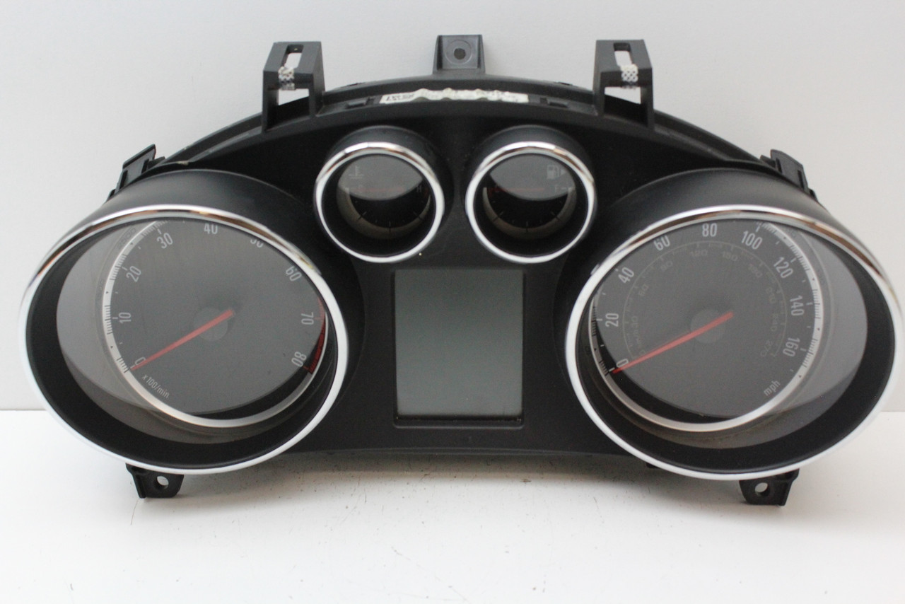 15 2015 Buick Encore 95386873 Speedometer Head Instrument Cluster Gauges 64K