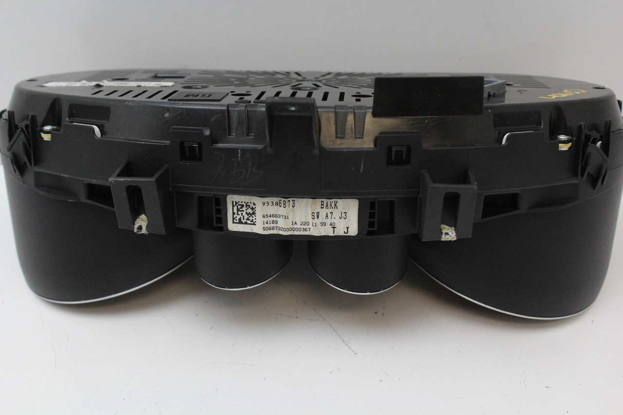 15 2015 Buick Encore 95386873 Speedometer Head Instrument Cluster Gauges 64K