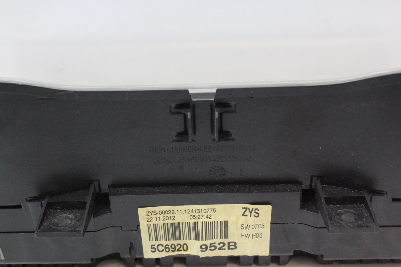 2013 Volkswagen Jetta 5C6 920 952B Speedometer Instrument Cluster Gauges 49K
