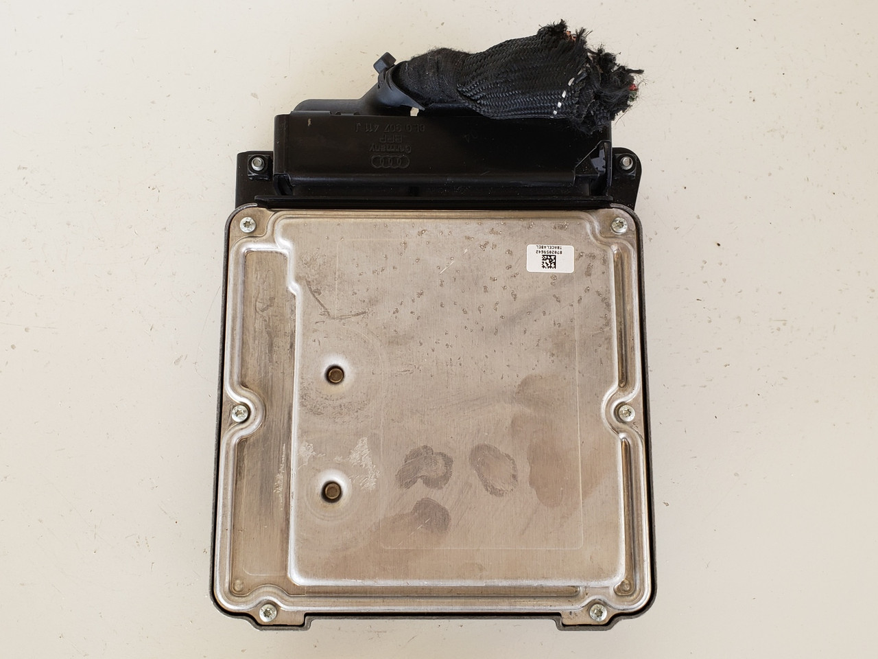 2008-2009 Audi A4 8E1 910 115G Computer Brain Engine Control ECU ECM EBX Module