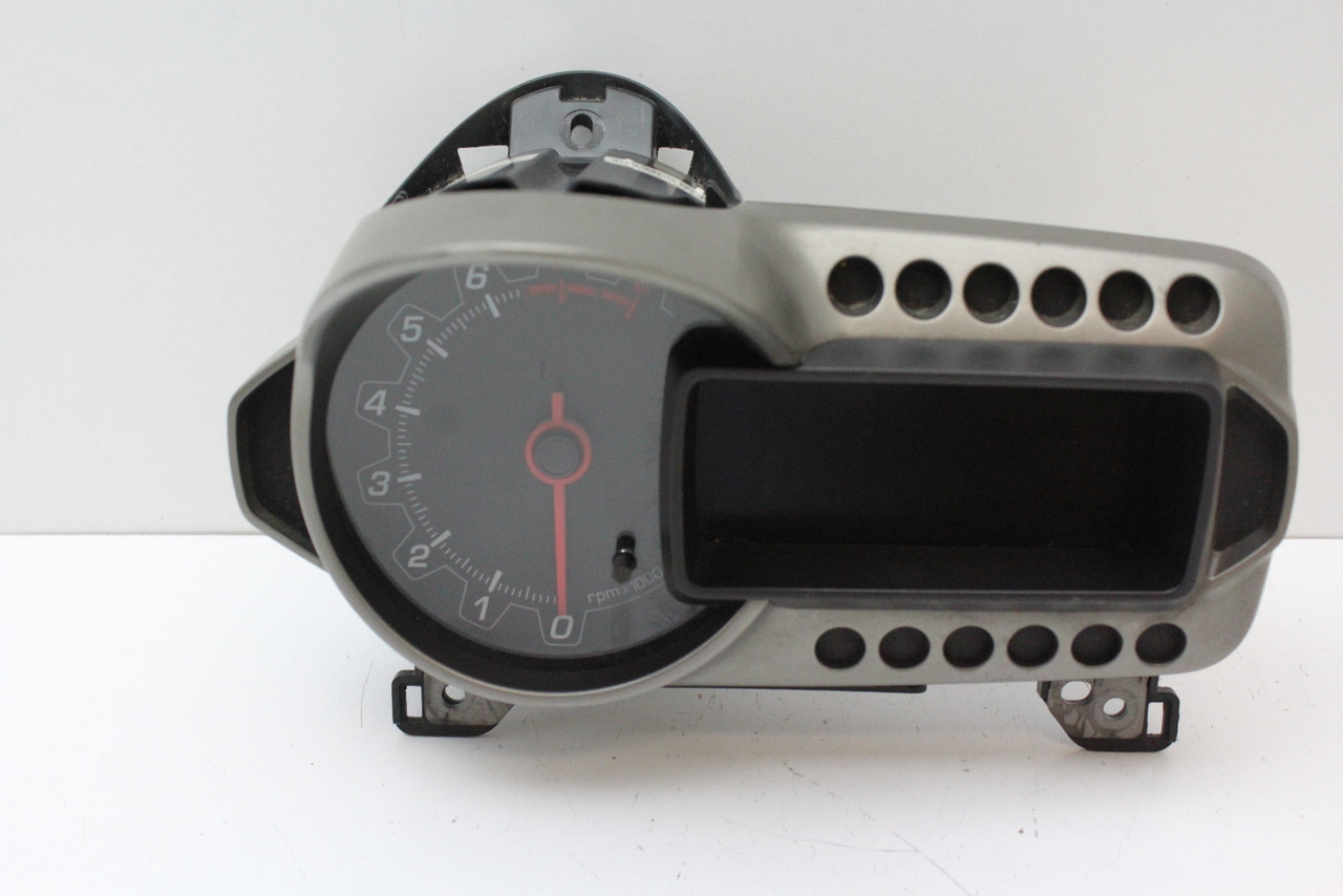 13 14 Chevrolet Sonic 95352021 Speedometer Head Instrument Cluster Gauges