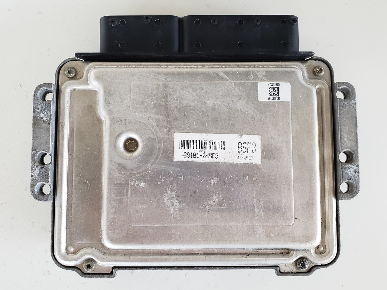 2016 Kia Soul 39110-2BSF3 Computer Brain Engine Control ECU ECM EBX Module
