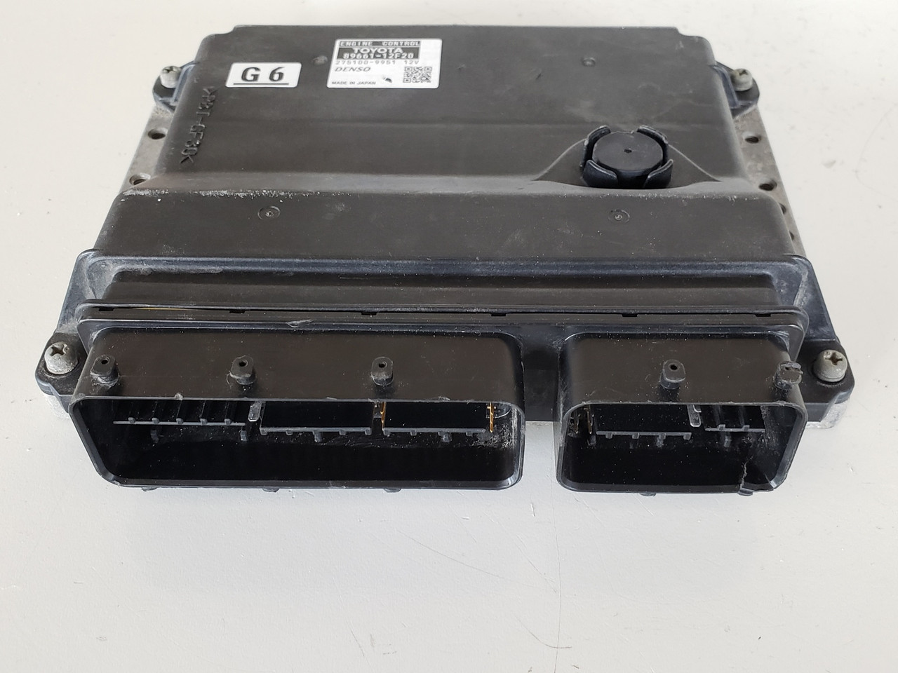 2008 Saturn XB 89661-12F20 Computer Brain Engine Control ECU ECM