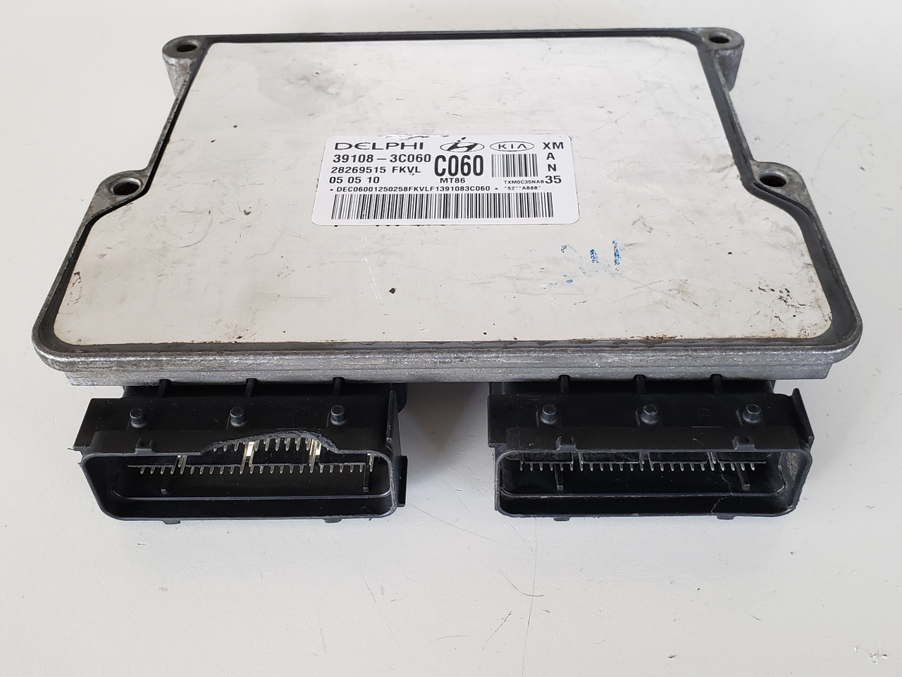 2011-2013 Sorento 39108-3C060 Computer Brain Engine Control ECU ECM EBX Module