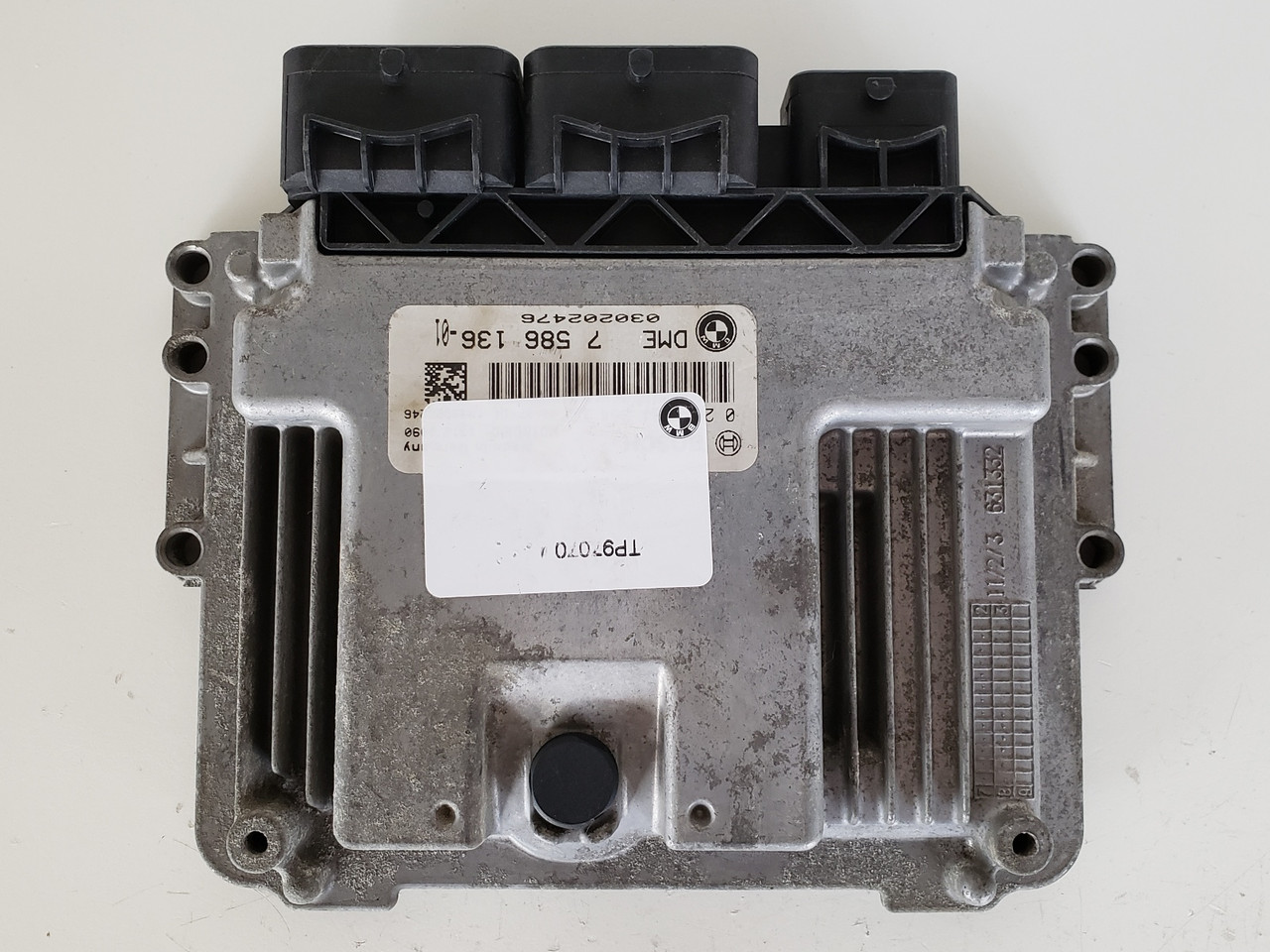 2008-2010 Clubman 7 586 136-01 Computer Brain Engine Control ECU ECM EBX Module 2008-2010 Clubman 7 586 136-01 Computer Brain Engine Control ECU ECM EBX Module