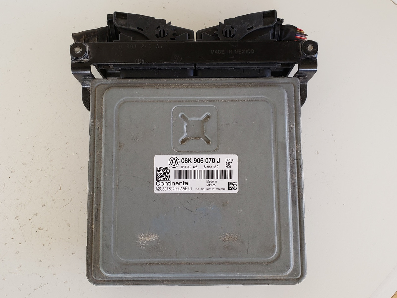 2013-2015 Passat 06K 906 070 J Computer Brain Engine Control ECU ECM EBX Module