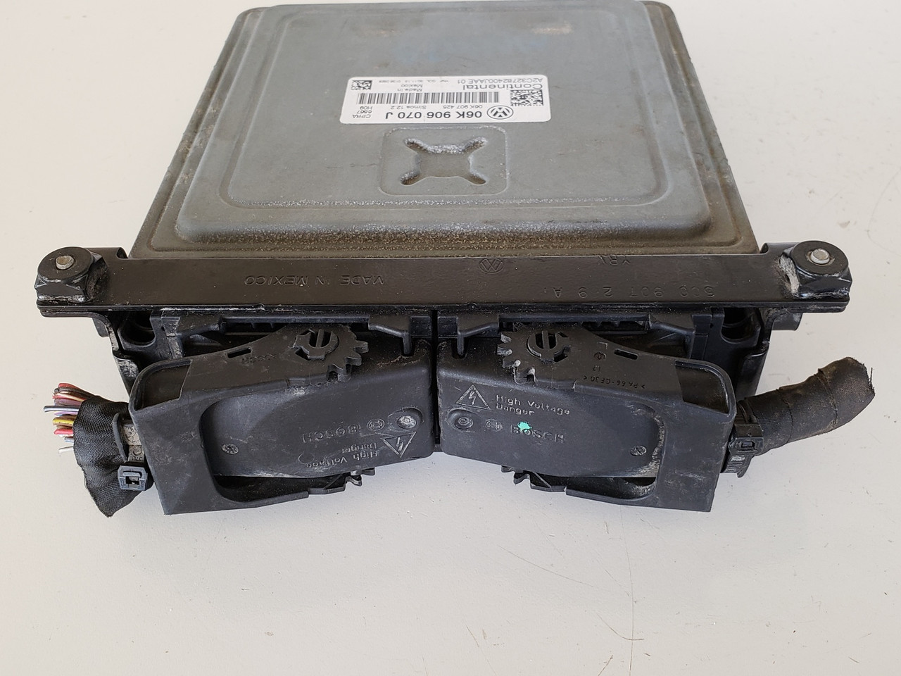 2013-2015 Passat 06K 906 070 J Computer Brain Engine Control ECU ECM EBX Module