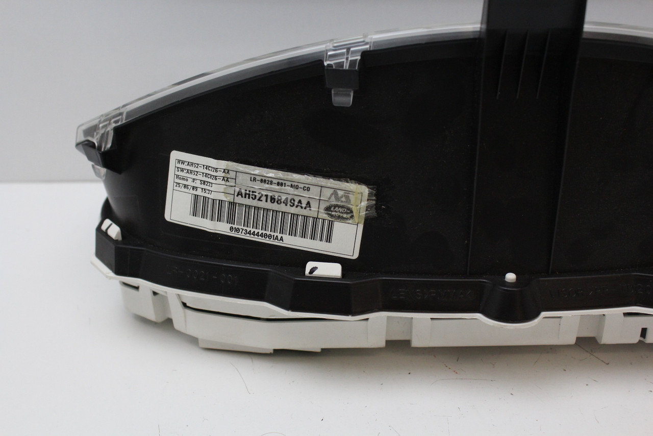 08-10 Land Rover LR2 AH52-10849-AA Speedometer Instrument Cluster Gauges 111K