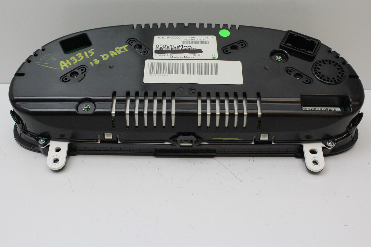 2013 13 Dart 05091894AA Speedometer Head Instrument Cluster Gauges 26K
