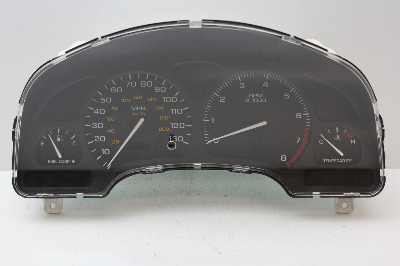 02 03 Saturn Vue 22688555 Speedometer Head Instrument Cluster Gauges 130K