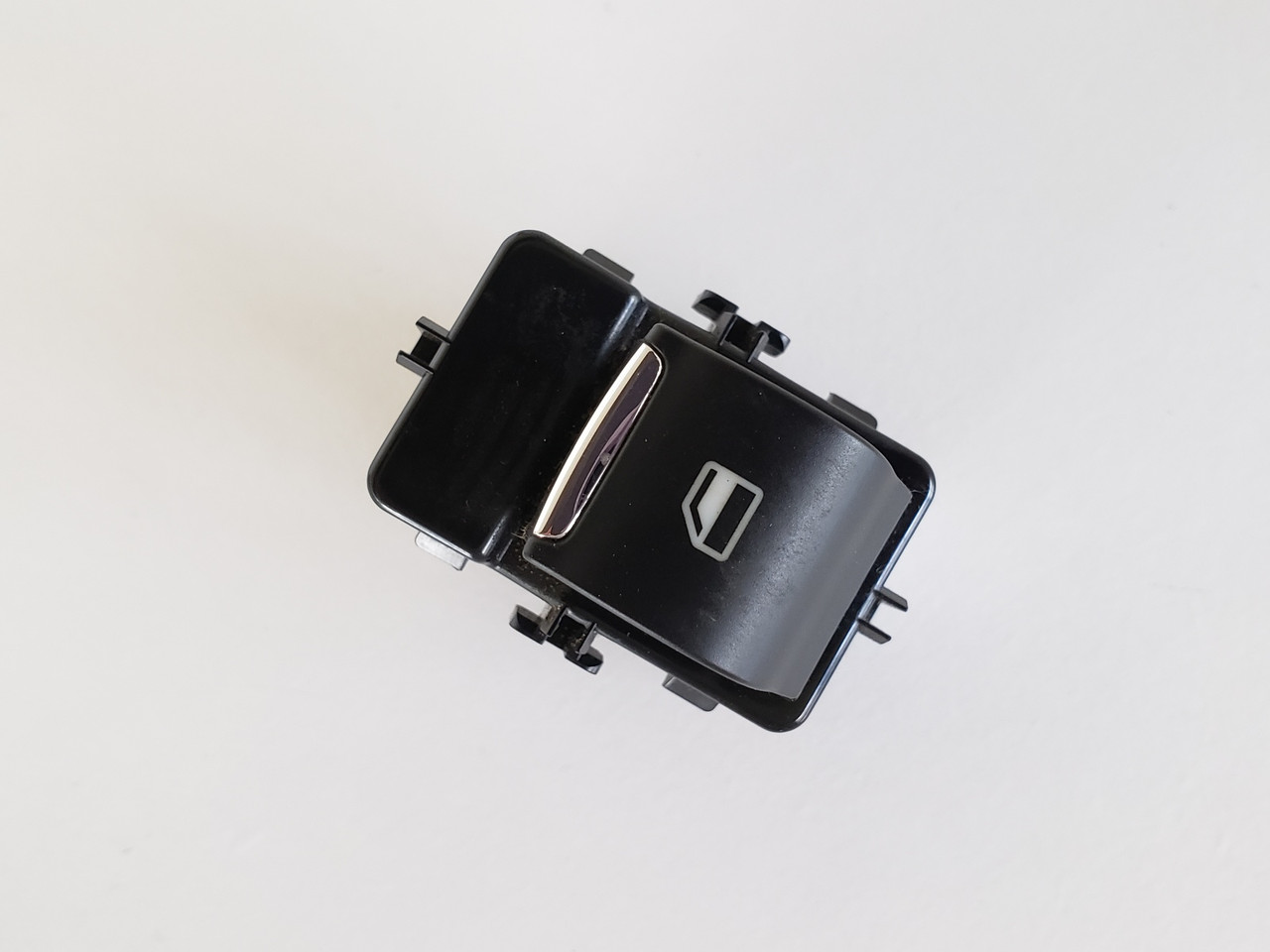 13-20 Ford Fusion DG9T-14529-ABW Left & Right Rear Passenger Window Switch OEM 13-20 Ford Fusion DG9T-14529-ABW Left & Right Rear Passenger Window Switch OEM