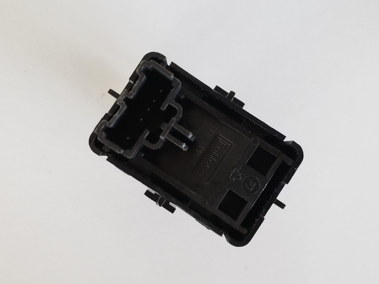 13-20 Ford Fusion DG9T-14529-ABW Left & Right Rear Passenger Window Switch OEM 13-20 Ford Fusion DG9T-14529-ABW Left & Right Rear Passenger Window Switch OEM