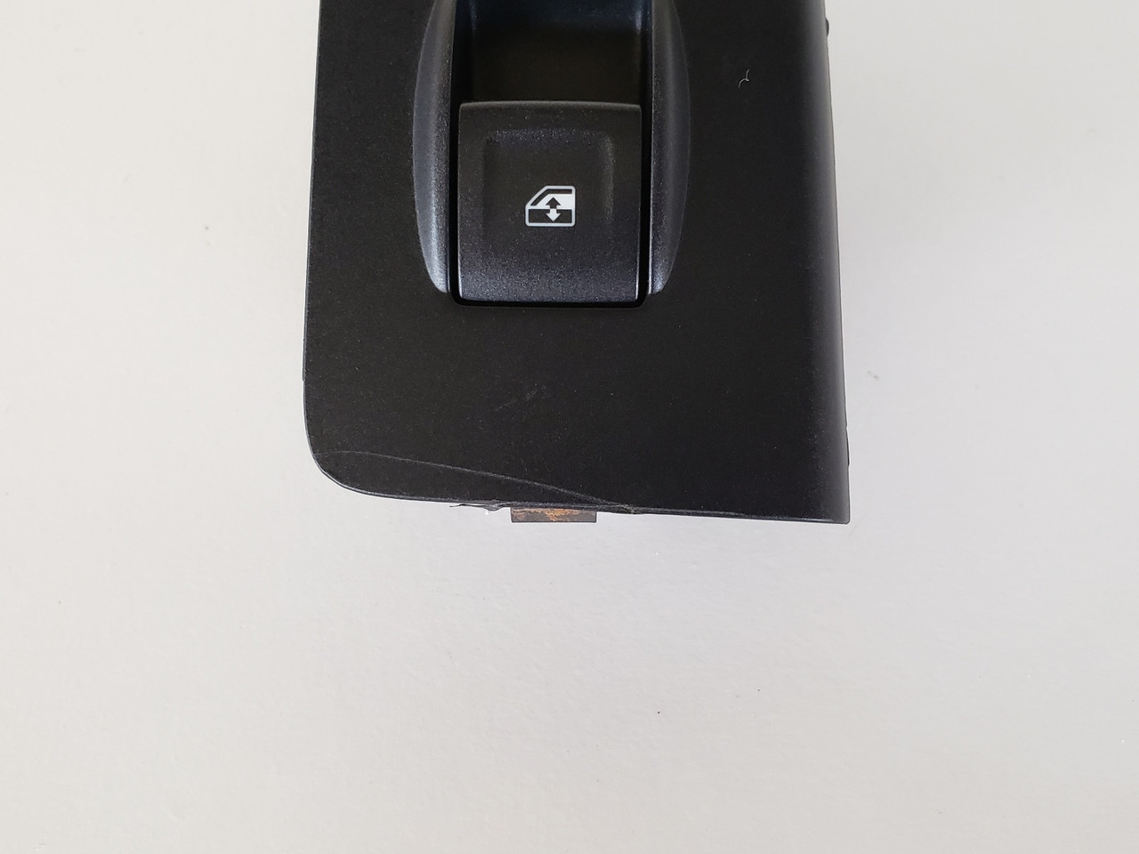 14-19 Chevy Silverado 1500 23436335 Left Rear Passenger Window Switch OEM 14-19 Chevy Silverado 1500 23436335 Left Rear Passenger Window Switch OEM