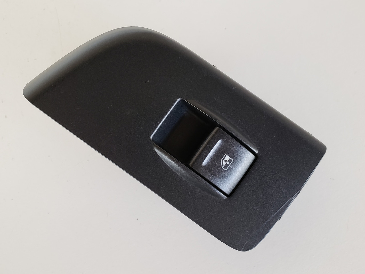 14-19 Chevy Silverado 1500 23436335 Left Rear Passenger Window Switch OEM 14-19 Chevy Silverado 1500 23436335 Left Rear Passenger Window Switch OEM