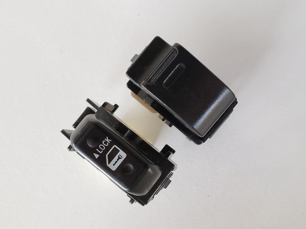 05-06 Toyota Camry Right Front Passenger Window Switch OEM